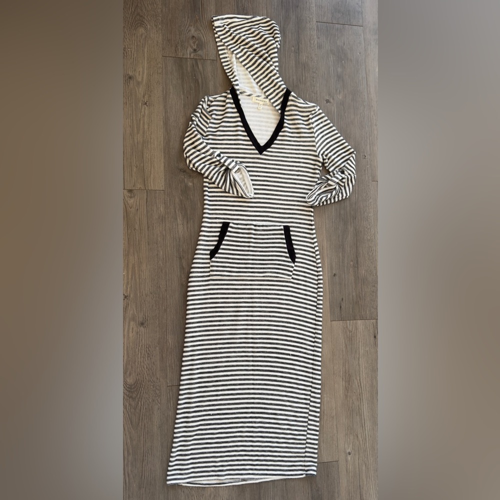 MONTEAU LOS ANGELES Black+White Striped Hoodie Dress (M) Retail $49